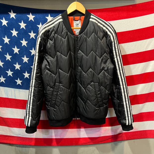 아디다스 경량 패딩 자켓