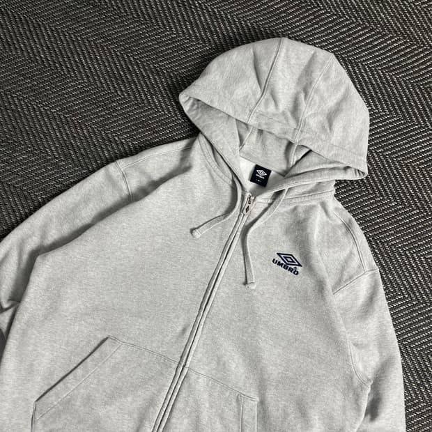 엄브로 미니멀 박시핏 후드 집업y 2915