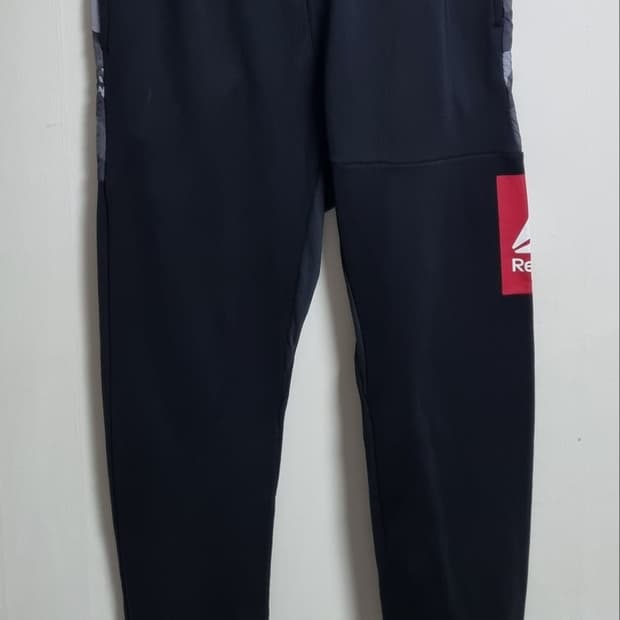 L (100) 리복 블랙 카모 조거팬츠