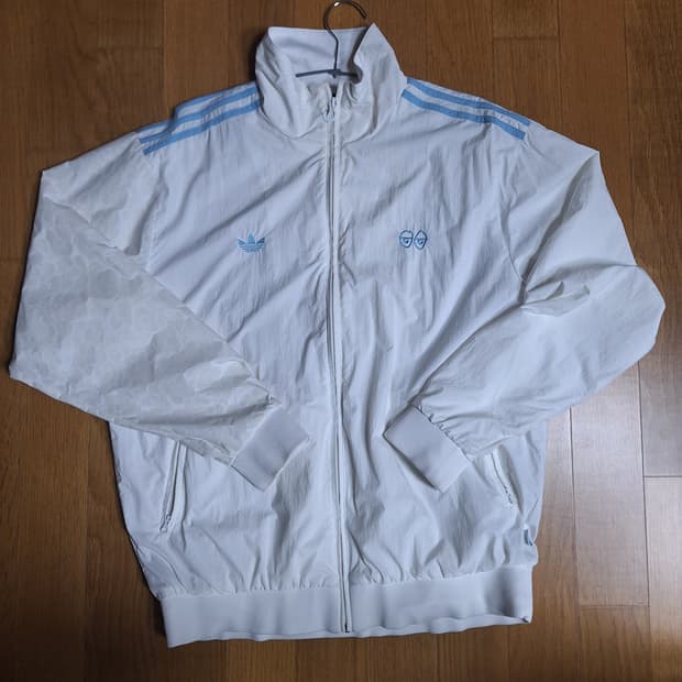 아디다스 크루키드 바람막이