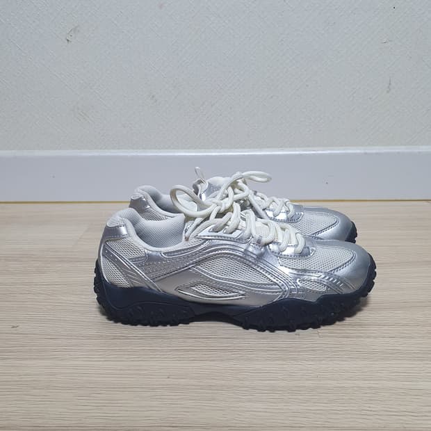 휠라 에샤페 MS 실버문 운동화 230