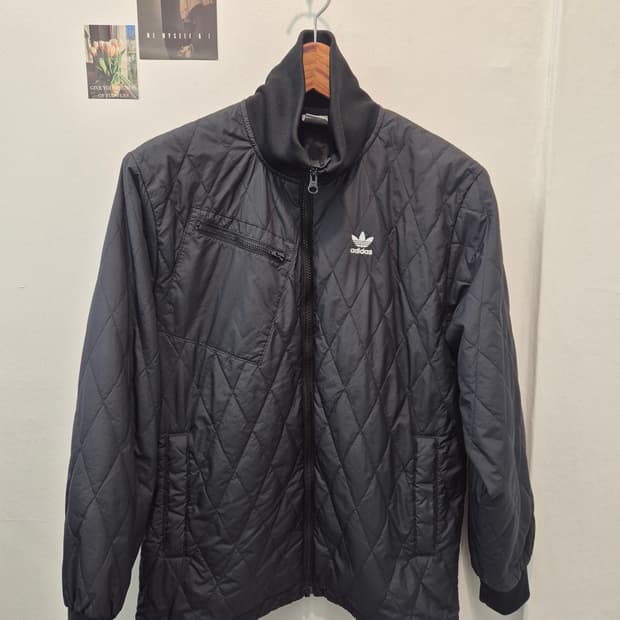 아디다스 블랙 퀄팅 자켓 XS 
