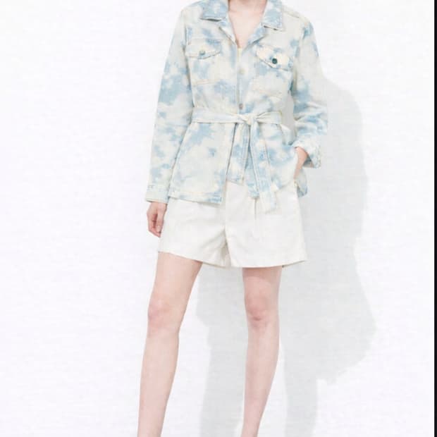 (새상품)끌로디피에로 오픈형 벨티드 워싱 데님자켓 66사이즈