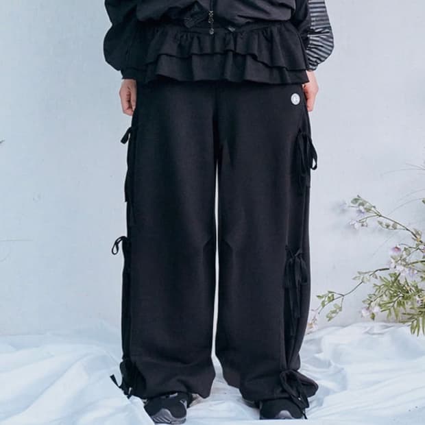 허그유어스킨 프릴 스커트 조거 팬츠