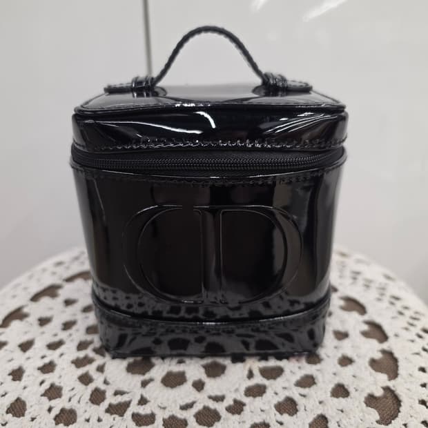 디올 베니티 파우치 블랙 정품