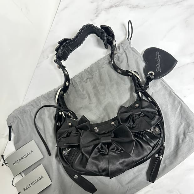 [SA 정품] 발렌시아가 리본 르카골 블랙 xs 한정판