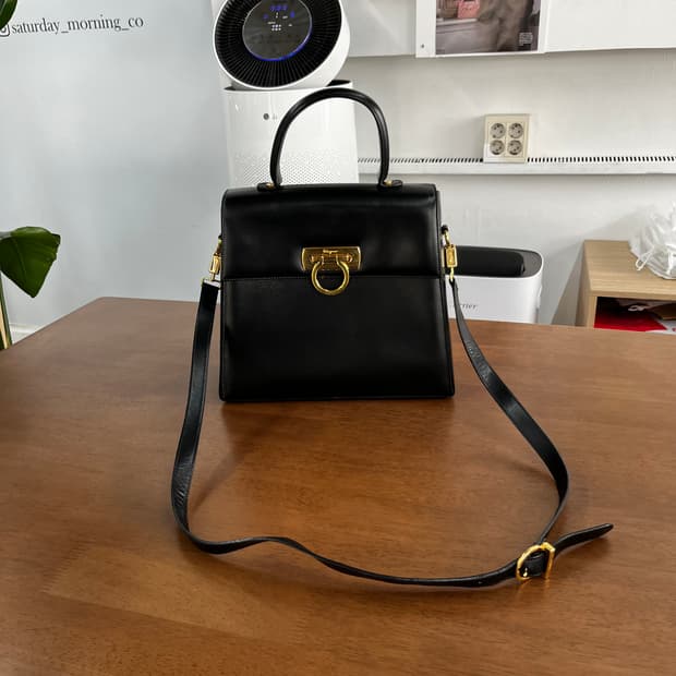 페레가모 켈리백