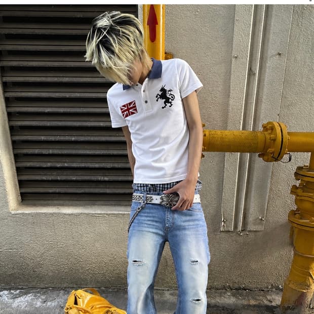 비엑세스 Heritage Emblem Cropped Polo Shirt