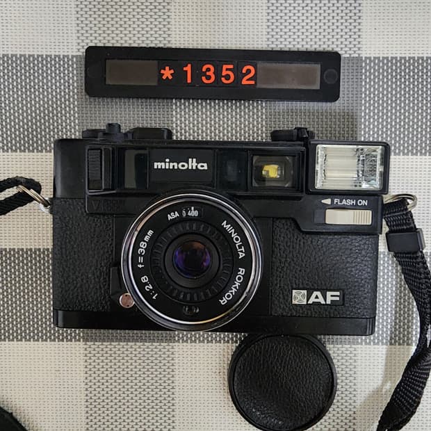 미놀타 하이매틱 AF 필름카메라