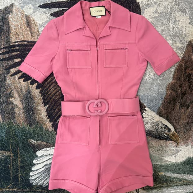 구찌 CADY PLAYSUIT 핑크 벨트 점프수트