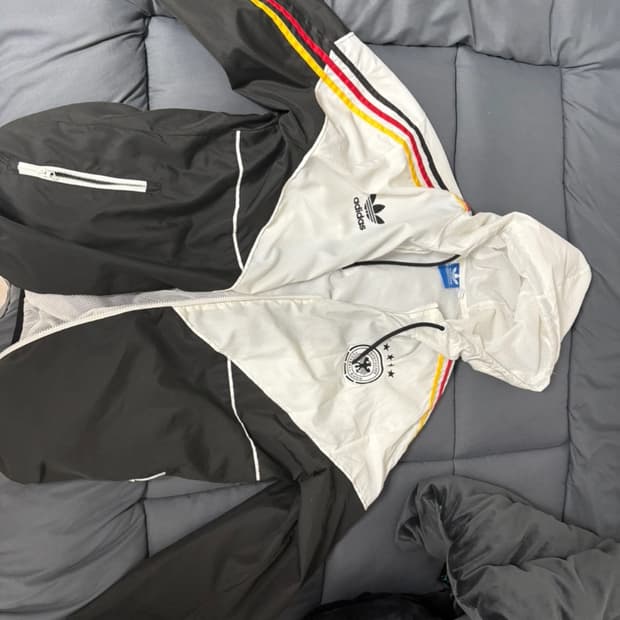아디다스 독일 국대 바람막이 2xl