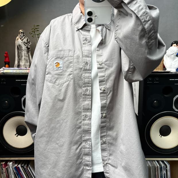 칼하트 그레이셔츠