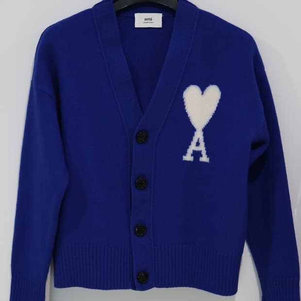 아미 블루 하트 로고 가디건 