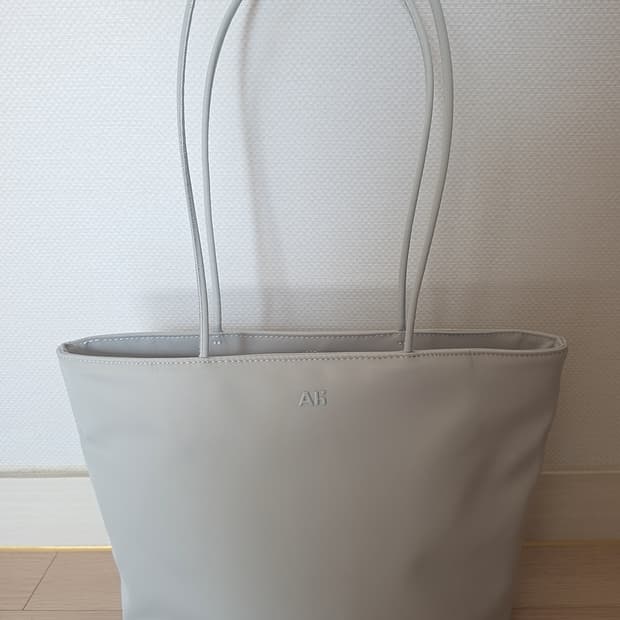 차정원, 류혜영 착용] 아밤홈 Ah 쇼퍼백 그레이 아밤홈 아밤 avam