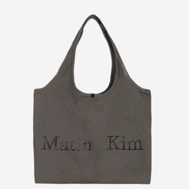 마뗑킴 크랙 로고 에코백 차콜