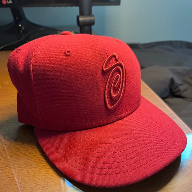 스투시 뉴에라 2024년 볼캡 레드