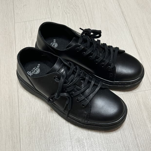 닥터마틴 단테 블랙