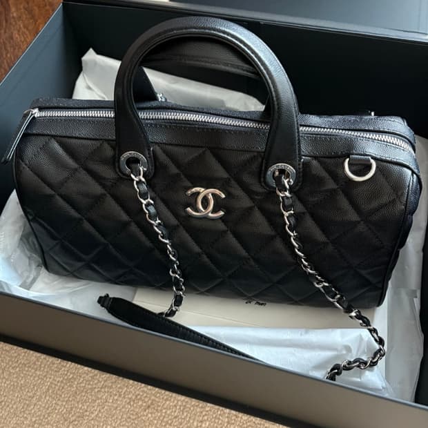 샤넬 25A 공방 블랙 퀼팅 볼링백 라지