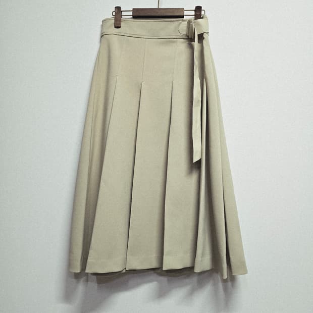 시슬리  플리츠 벨트 스커트
