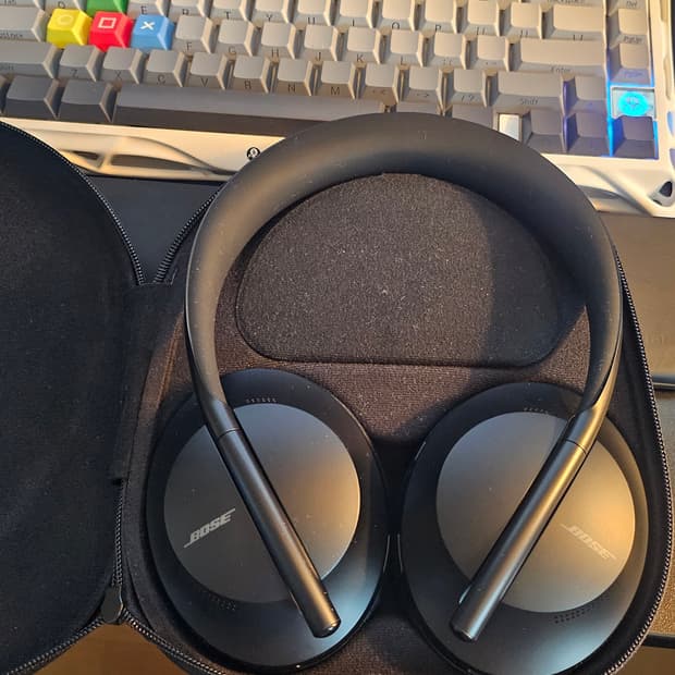 보스 NC700 블랙 헤드폰 (상태최상 흠집x)