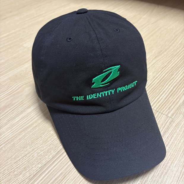 아이덴티티 프로젝트 모자