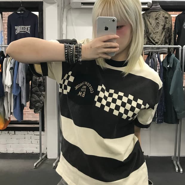 밴슨 레더 스트라이프 티셔츠