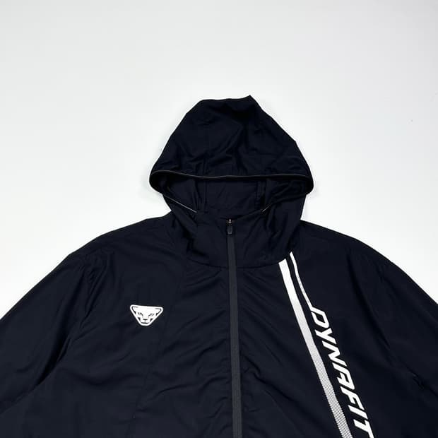 다이나핏 로고 블랙 바람막이 자켓 (XXL)