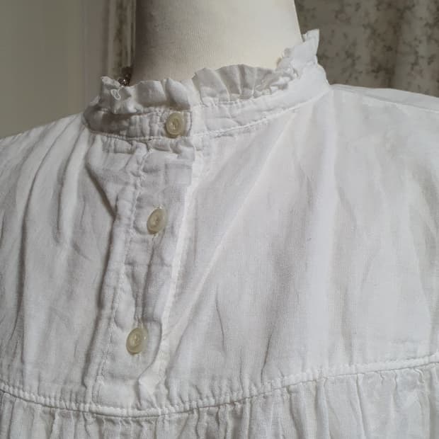 [일본빈티지] 화이트 프릴 넥 거즈면 블라우스 셔츠