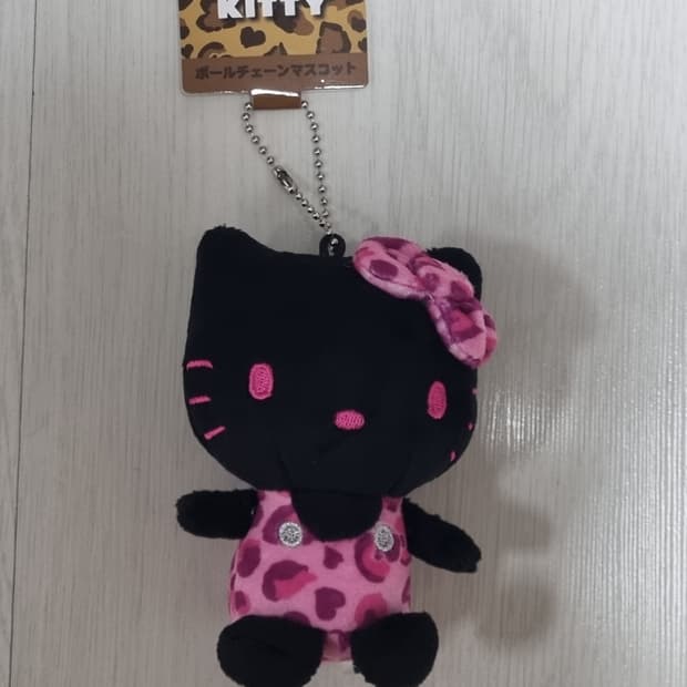 산리오 헬로키티 핑크 블랙 호피 갸루 키티 키링 인형