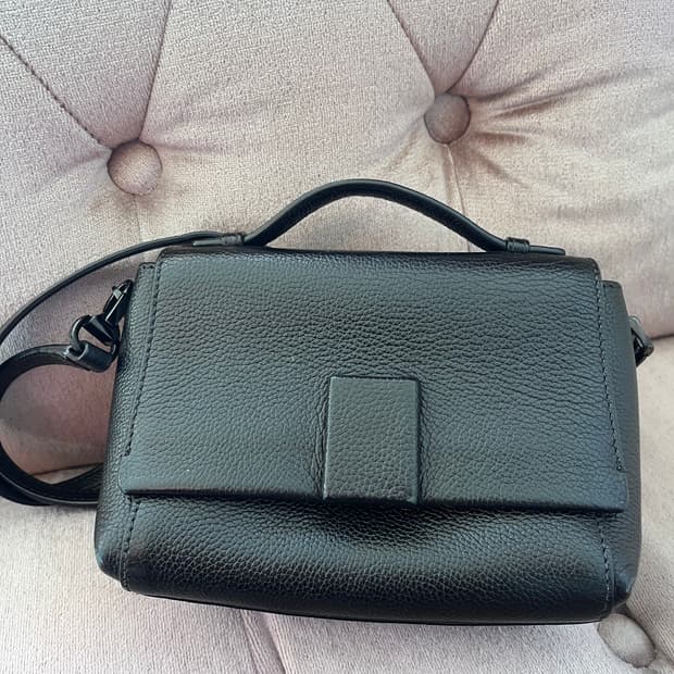 쿠론 럭키슈에뜨 천연가죽 블랙미니크로스백