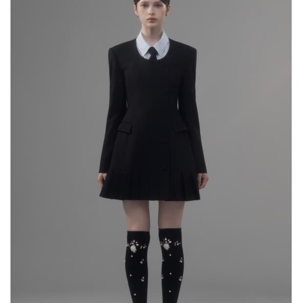 마우솔레움 Jenn 라운드넥 플리츠 수트 자켓 드레스