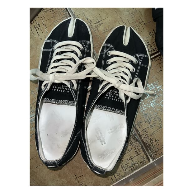 마르지엘라 타비 로우 탑 42