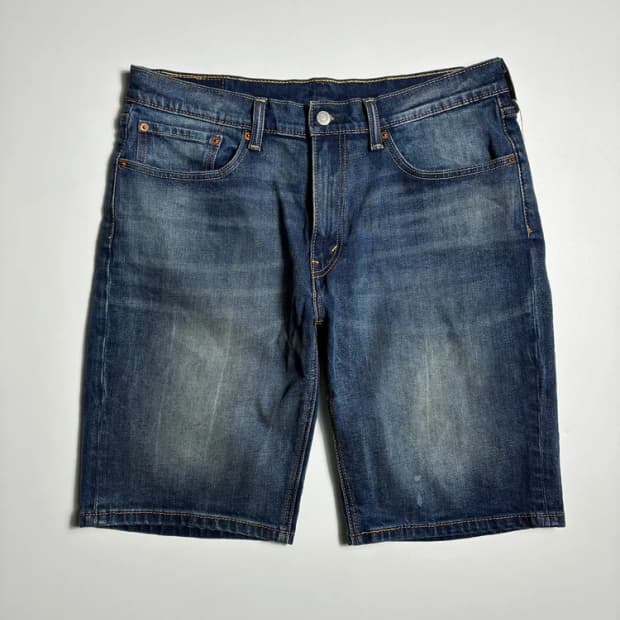 리바이스 00's 541 애슬레틱 테이퍼드핏 데님 반바지 R2755