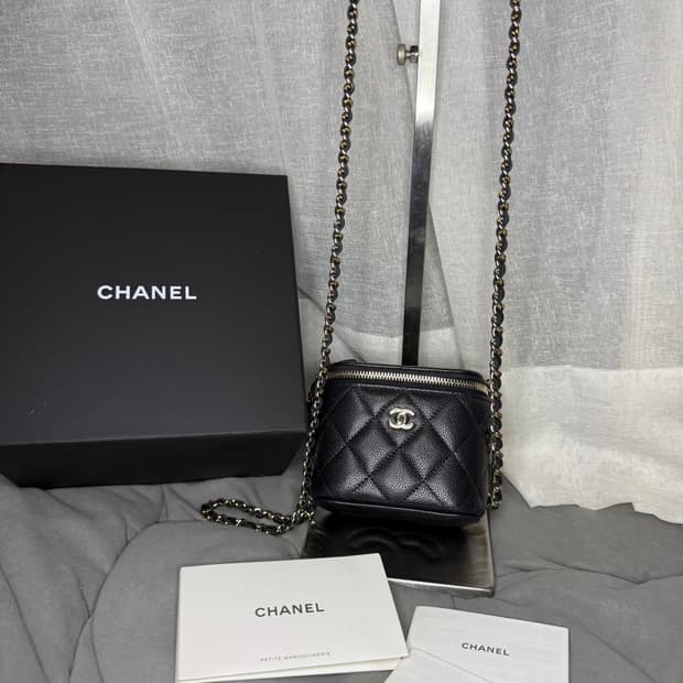  샤넬 체인 코스메틱 케이스 그레인드 카프스킨 미니백