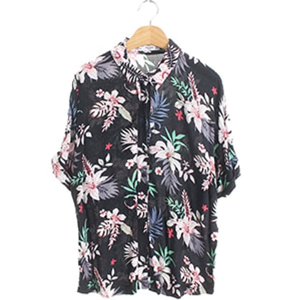 MANGO
하와이안 셔츠
(SIZE : FREE)