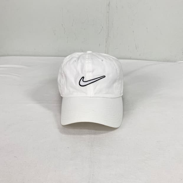 나이키 헤리티지86 화이트 스우시 볼캡