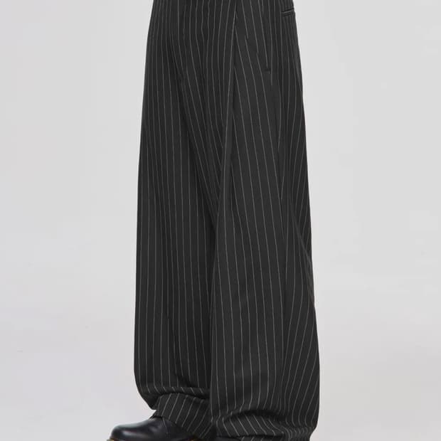 시그니처 스트라이프 슬랙스