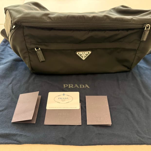 프라다 바이커백 라지(구형) 2VH991