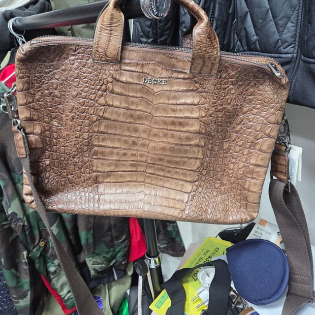 DECKE   브라운가죽   토트백