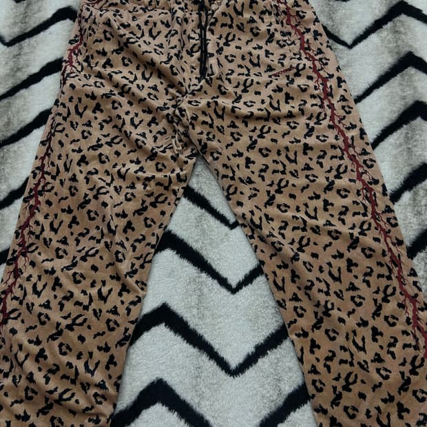 [L]위켄더스 레오파드 Crack 벨벳 팬츠/기모
