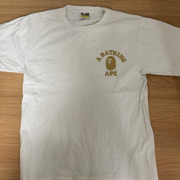 베이프(BAPE) 반팔 티셔츠 화이트 (Apes Together Stro