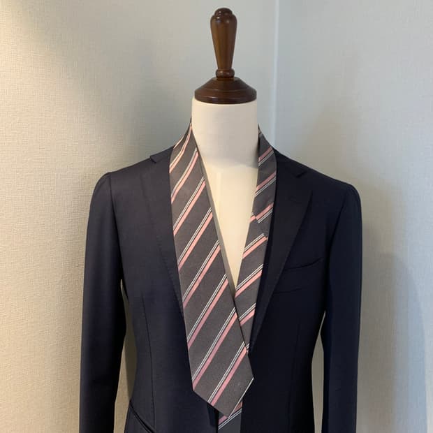 셀린느(CELINE) 신형 스트라이프 넥타이 명품 A+등급 8.7cm