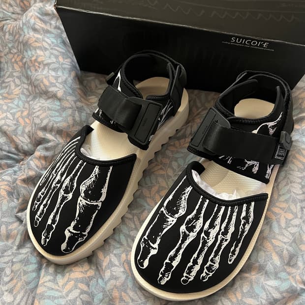 수이코크 x joshua vides bita 뮬 샌들 슬리퍼