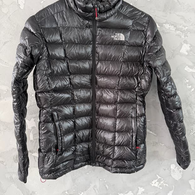 노스페이스 서밋시리즈 구스다운 패딩 판매 
사이즈 90 