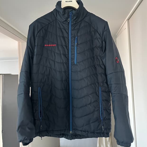 마무트 Mammut 네이비 패딩 자켓 L
