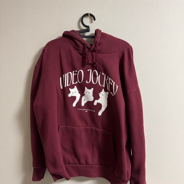 비디오자키 후드티