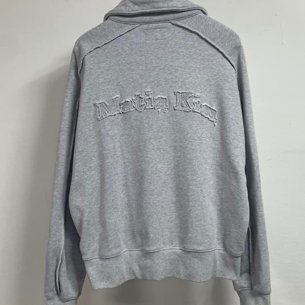 마뗑킴 빅로고 반집업 맨투맨  (on.29)