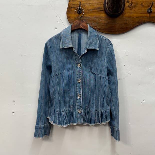 Pleated Raw Hem Denim Jacket