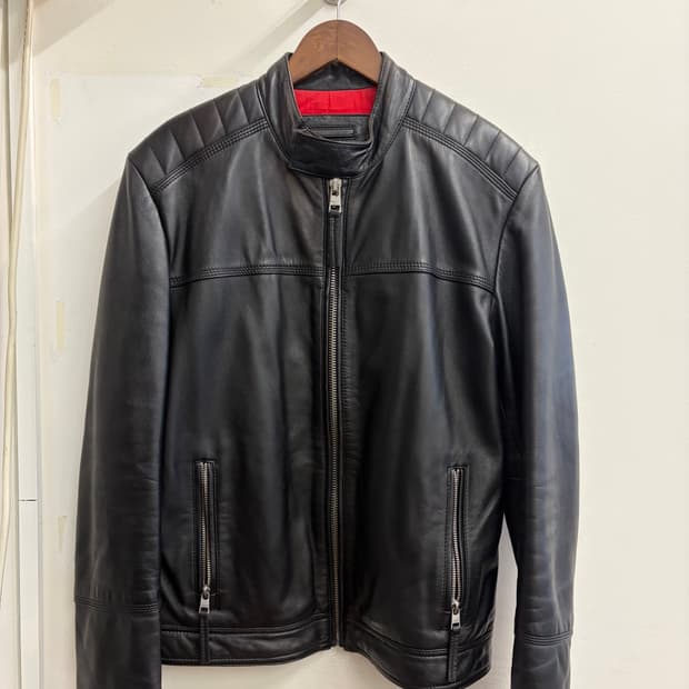 N185. CK 가죽자켓