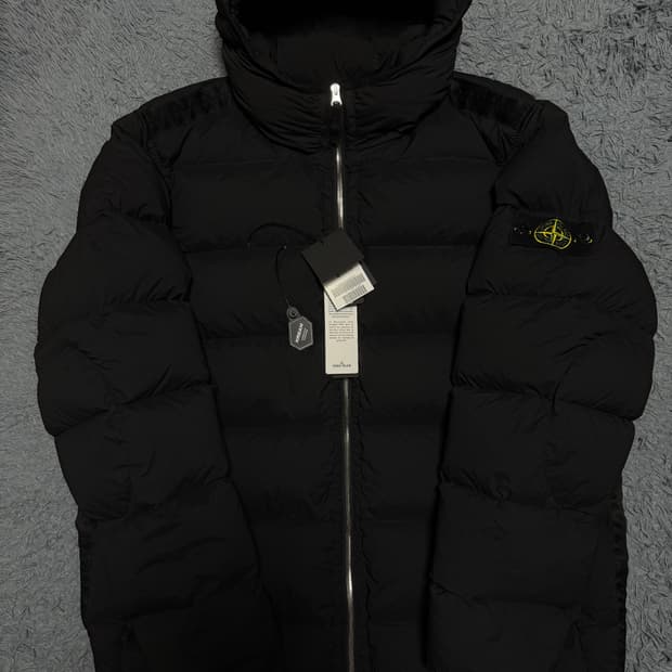 스톤아일랜드 심리스 패딩 XXL 23FW